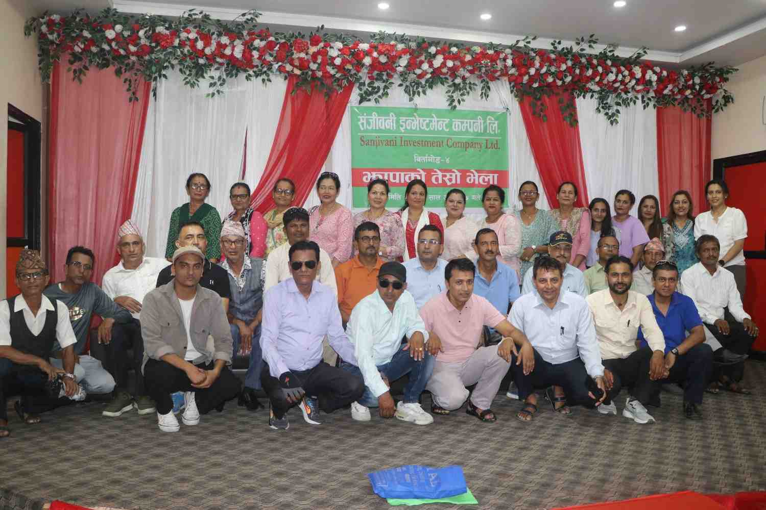 Third initial meeting - Large group photo with stakeholders